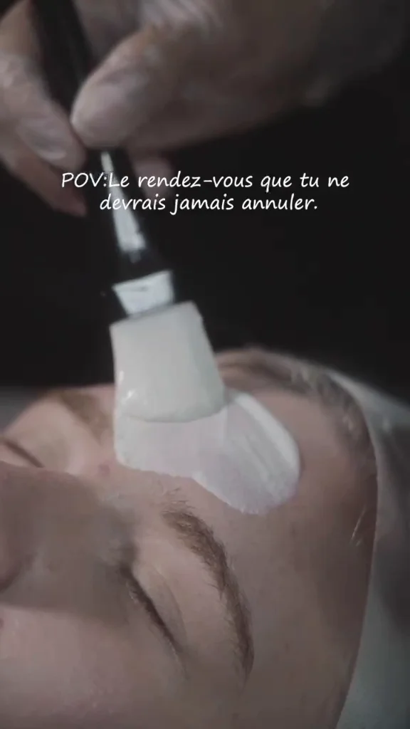 Un soin du visage en cours à l’espace Femme de Lyz